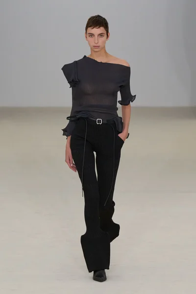 Look 46